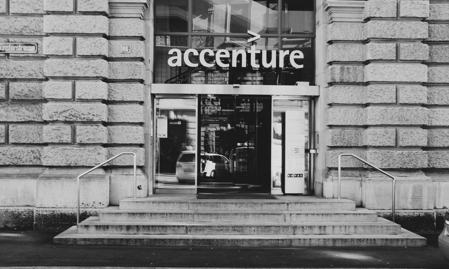 Logo Accenture AG